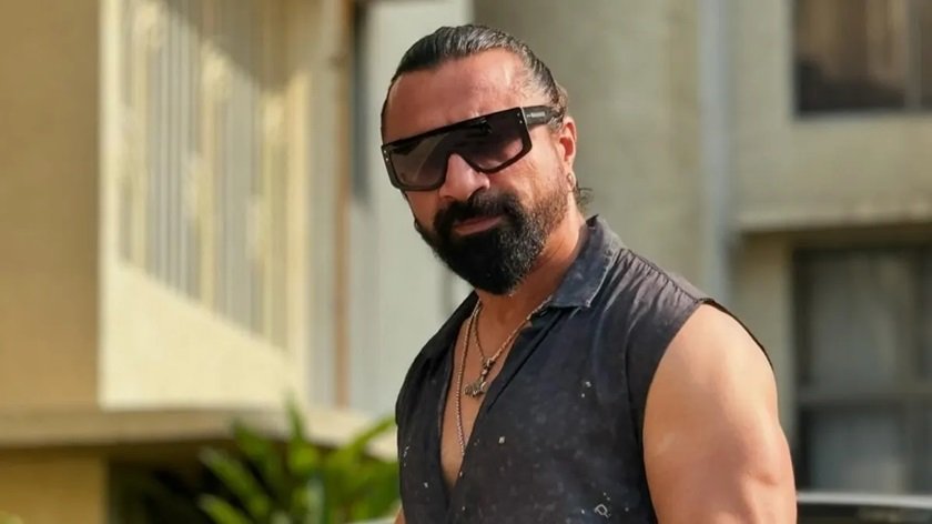 ajaz khan net worth in rupees