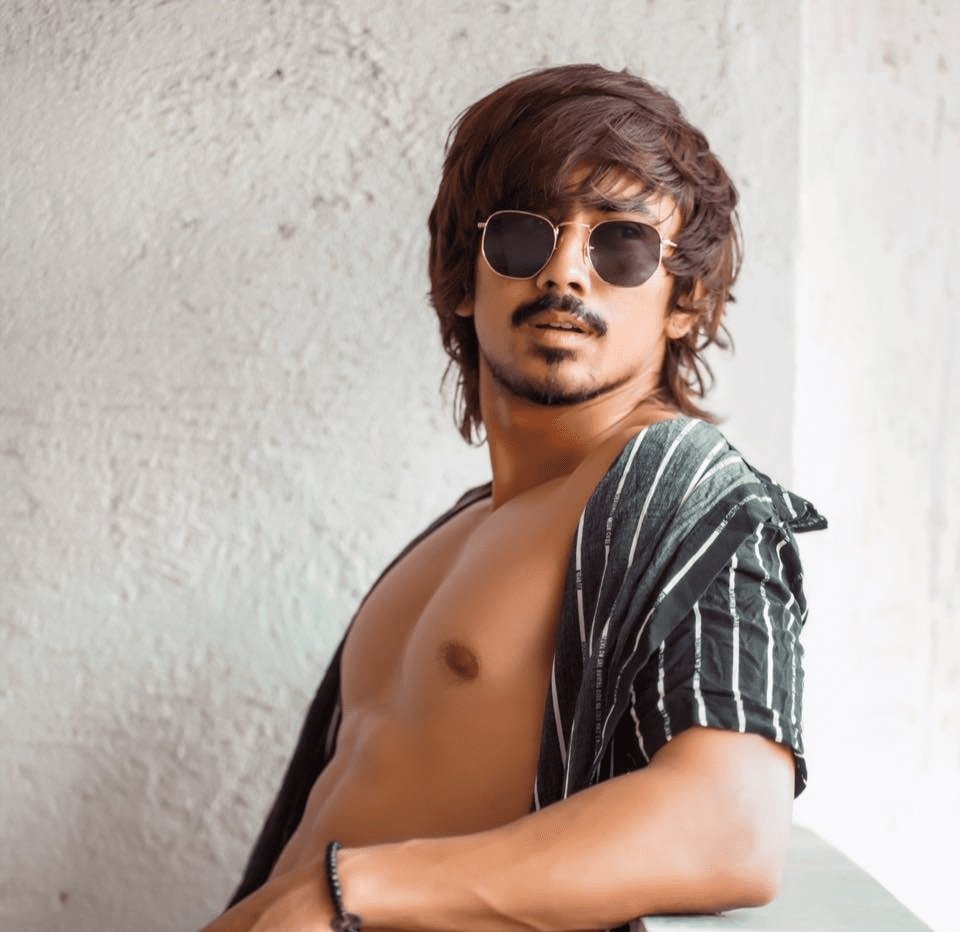 adnaan shaikh net worth
