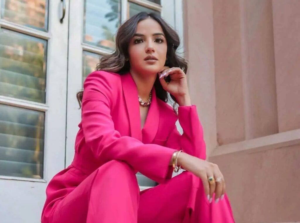 jasmin bhasin net worth